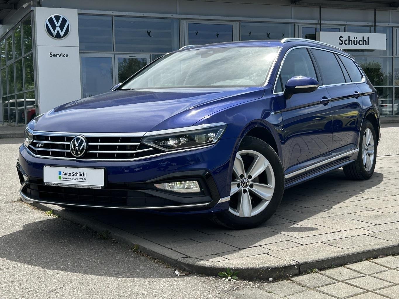 Volkswagen Passat Variant 2.0 TDI DSG R-Line AHK+HEAD-UP+APP-CONNECT+360-KAMERA+LED+ACTIVE-INFO+NAVI+LED+PARKASSIST+KEYLESS+DAB+SHZ+ACC+KEYLESS+BLUETOOTH+LANE-ASSIST