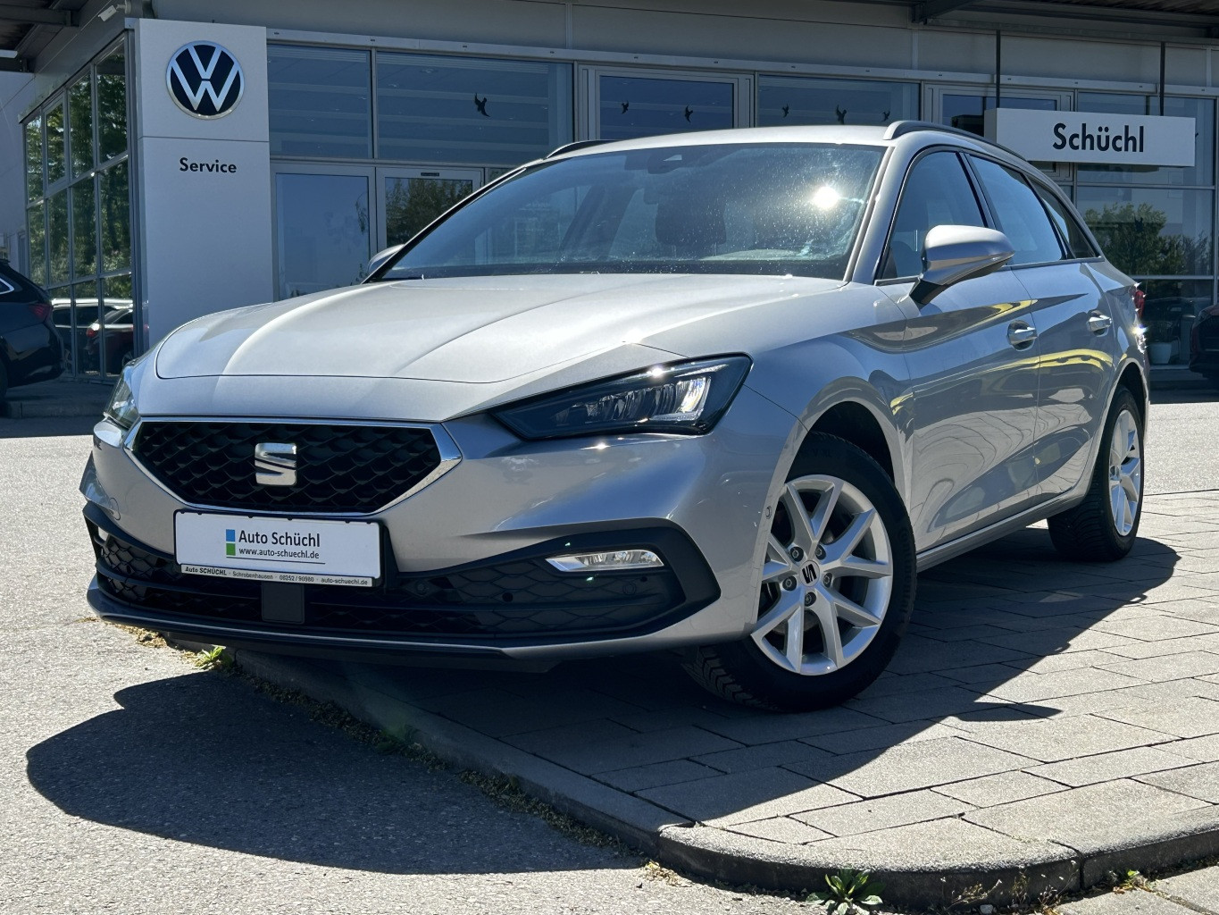 Seat Leon ST 1.5 TSI Style AHK+VIRTUAL-COCKPIT+NAVI-PRO+LED+PARKASSIST+DAB+LANE-ASSIST+SHZ+BLUETOOTH+GRA