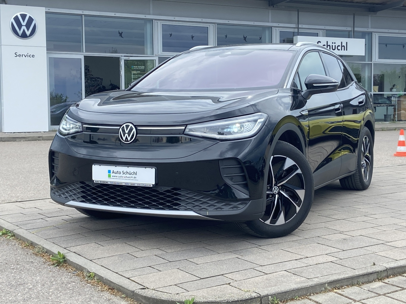 Volkswagen ID.4 Pro-Performance WÄRMEPUMPE+AHK+PANORAMA+DYNAUDIO+HEAD-UP+CCS+APP-CONNECT+360-KAMERA+NAVI+LED+MATRIX-LED+DAB+SHZ+ACC+BLUETOOTH+KEYLESS+LANE-ASSIST