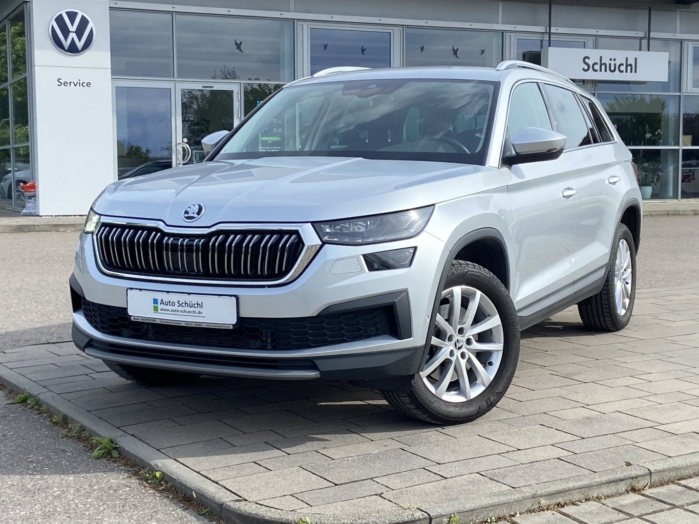 Skoda Kodiaq 2.0 TDI DSG 4x4 Style AHK+SMART-LINK+360-KAMERA+NAVI-COLUMBUS+VIRTUAL-COCKPIT+LED+LED+KEYLESS+DAB+SHZ+PARKASSIST+ACC+KEYLESS+BLUETOOTH+LANE-ASSIST