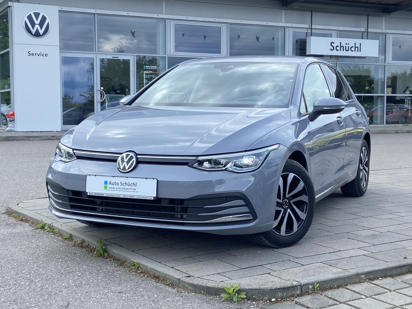 Volkswagen Golf 1.5 TSI ACTIVE GARANTIE+STANDHEIZUNG+HEAD-UP+ACC+APP-CONNECT+ACTIVE-INFO+ACC+LANE-ASSIST+KAMERA+NAVI+LED+PARKASSIST+DAB+4xSHZ+ACC+BLUETOOTH