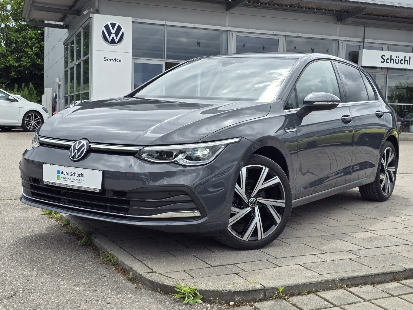 Volkswagen Golf 1.5 TSI Style APP-CONNECT+ACTIVE-INFO+ACC+LANE-ASSIST+KAMERA+LED+NAVI+DAB+SHZ+PDC+ACC+BLUETOOTH