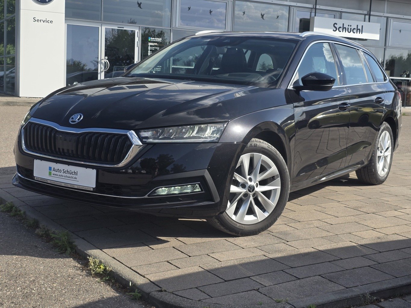 Skoda Octavia Combi 2.0 TDI DSG Style PANORAMA+HEAD-UP+SMART-LINK+VIRTUAL-COCKPIT+NAVI-COLUMBUS+LED+DAB+SHZ+PDC+ACC+KEYLESS+BLUETOOTH+LANE-ASSIST