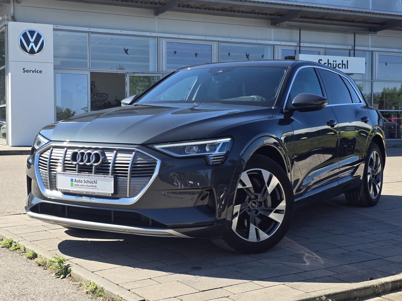 Audi e-tron 55 advanced quattro 95 kwh S-LINE AHK+PANORAMA+TEIL-LEDER+SPORTSITZE+STANDKLIMATISIERUNG+NAVI+VIRTUAL-COCKPIT+LED+CCS+PDC+SHZ+BLUETOOTH