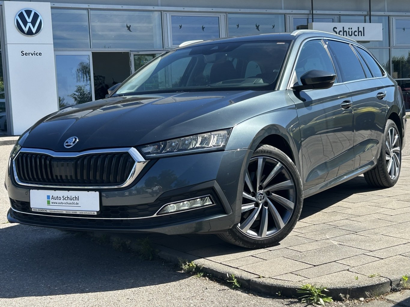 Skoda Octavia Combi 2.0 TDI DSG 4x4 STYLE STANDHEIZUNG+AHK+HEAD-UP+CANTON+EL.HECK+18