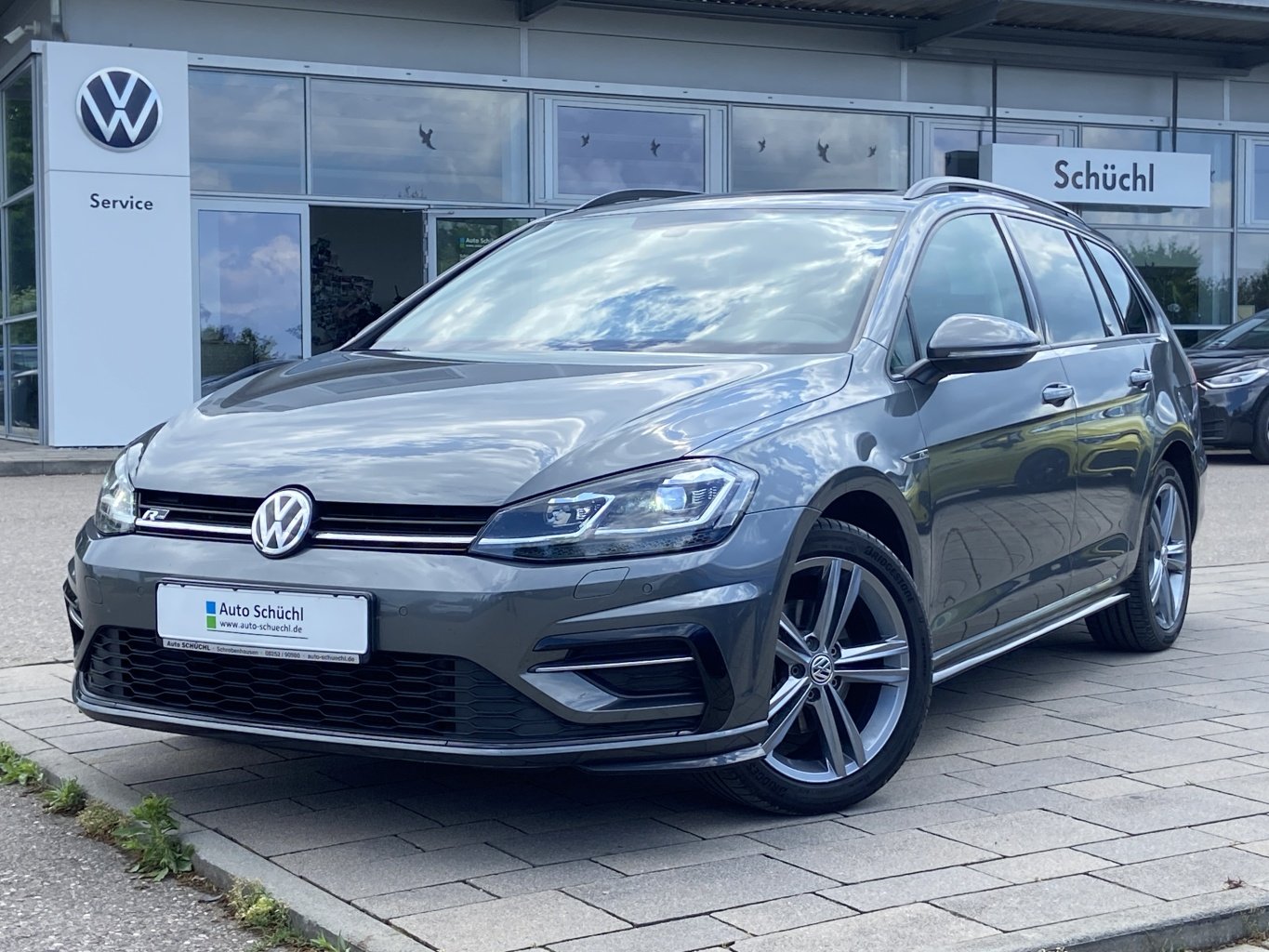 Volkswagen Golf Variant 2.0 TDI DSG 4-MOTION R-LINE AHK+NAVI+LED+BLUETOOTH+PANORAMA+ACC+SHZ+PDC+KEYLESS