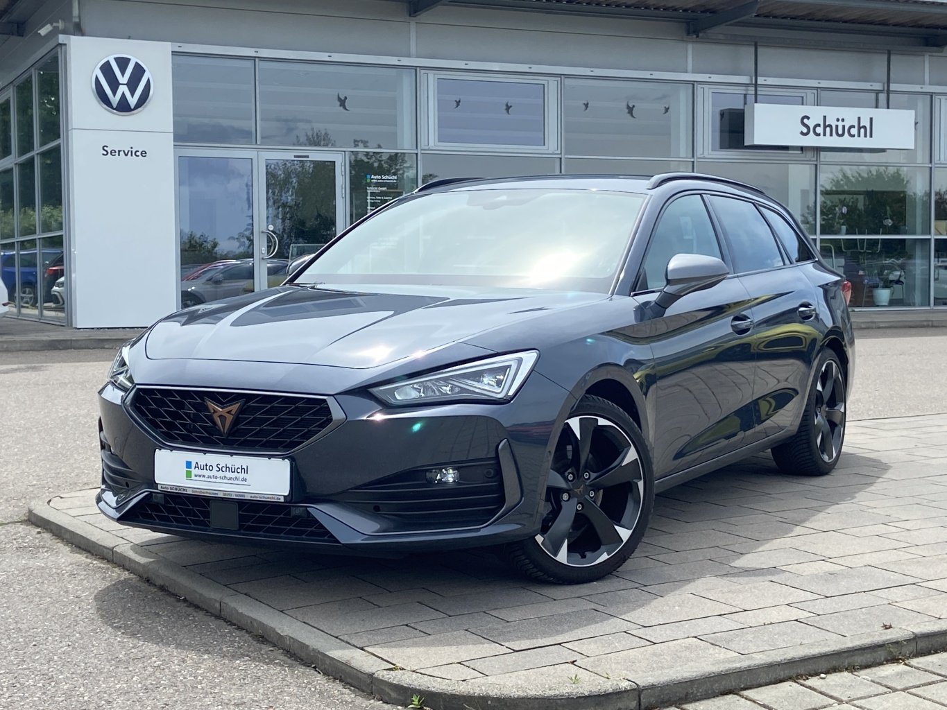 Cupra Leon 1.5 eTSI DSG 110kW Sports Tourer NAVI-PRO+KAMERA+LED+FULL-LINK+PARKASSIST+DAB+LANE-ASSIST+SHZ+ACC+PDC+KEYLESS+BLUETOOTH