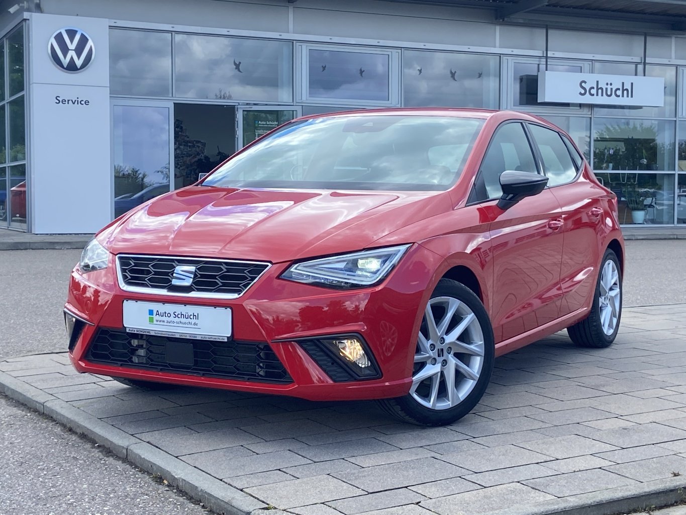 Seat Ibiza 1.0 TSI FR VIRTUAL-COCKPIT+NAVI-PRO+LED+FULL-LINK+DAB+LANE-ASSIST+SHZ+PDC+BLUETOOTH+GRA