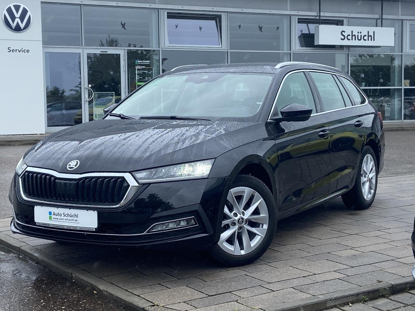 Skoda Octavia Combi 2.0 TDI DSG Style PANORAMA+AHK+HEAD-UP+SMART-LINK+VIRTUAL-COCKPIT+NAVI-COLUMBUS+KAMERA+LED+DAB+SHZ+PDC+ACC+KEYLESS+BLUETOOTH+LANE-ASSIST