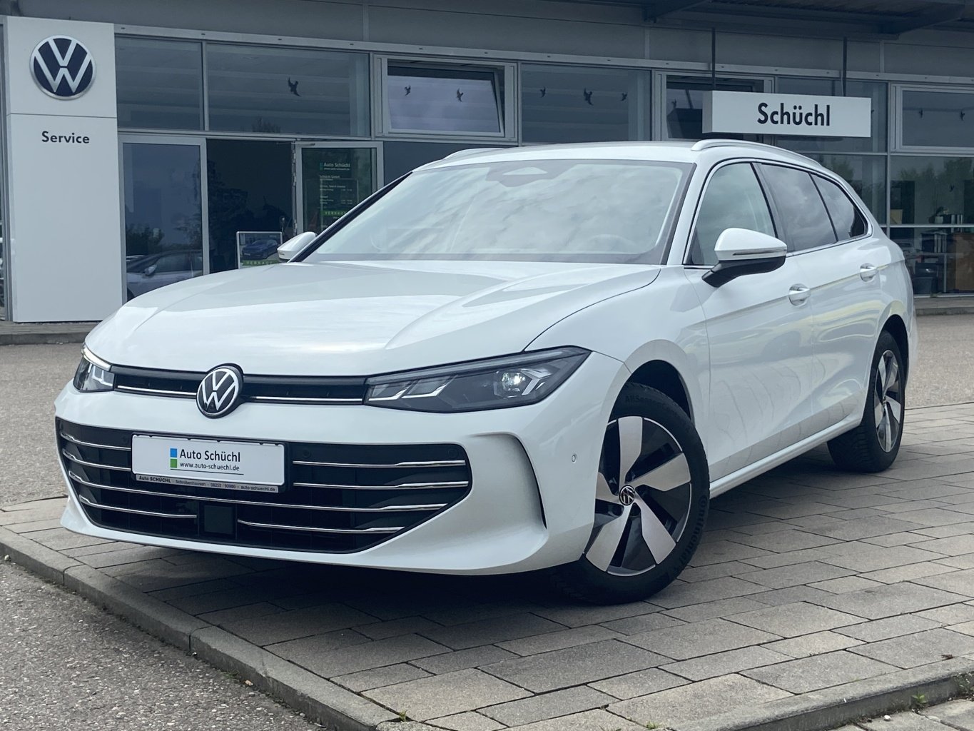 Volkswagen Passat Variant 1.5 TSI DSG BUSINESS AHK+APP-CONNECT+ACTIVE-INFO+360-KAMERA+LED+DAB+NAVI+SHZ+ACC+LANE-ASSIST