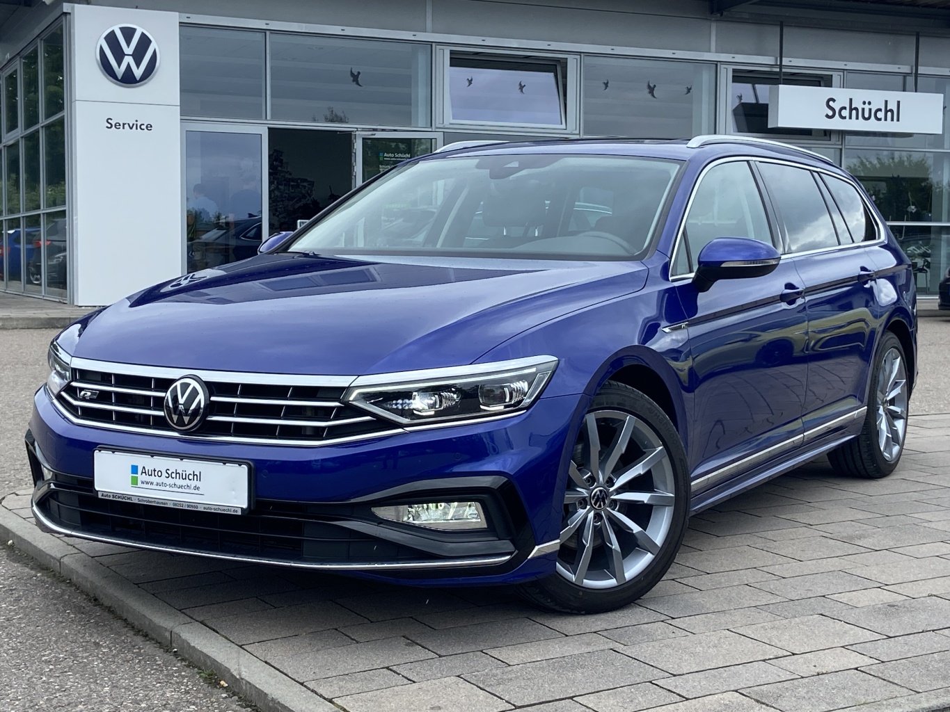 Volkswagen Passat Variant 2.0 TDI DSG ELEGANCE R-LINE STANDHEIZUNG+18