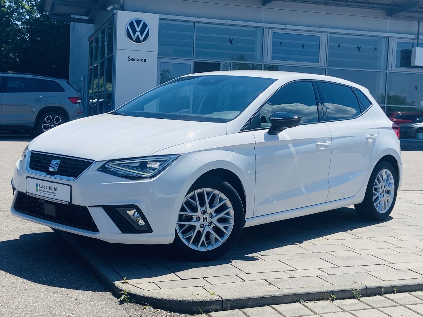 Seat Ibiza 1.0 TSI FR VIRTUAL-COCKPIT+NAVI-PRO+LED+FULL-LINK+DAB+LANE-ASSIST+SHZ+PDC+BLUETOOTH+GRA