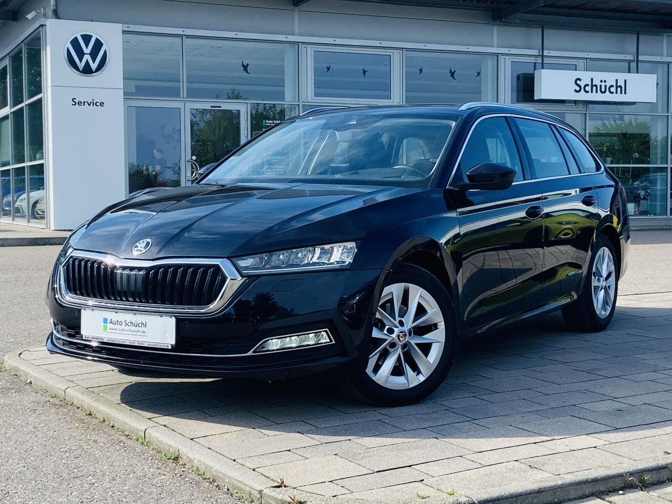 Skoda Octavia Combi 2.0 TDI DSG Style EL.HECK+PANORAMA+HEAD-UP+SMART-LINK+VIRTUAL-COCKPIT+NAVI-COLUMBUS+KAMERA+LED+DAB+SHZ+PDC+ACC+KEYLESS+BLUETOOTH+LANE-ASSIST