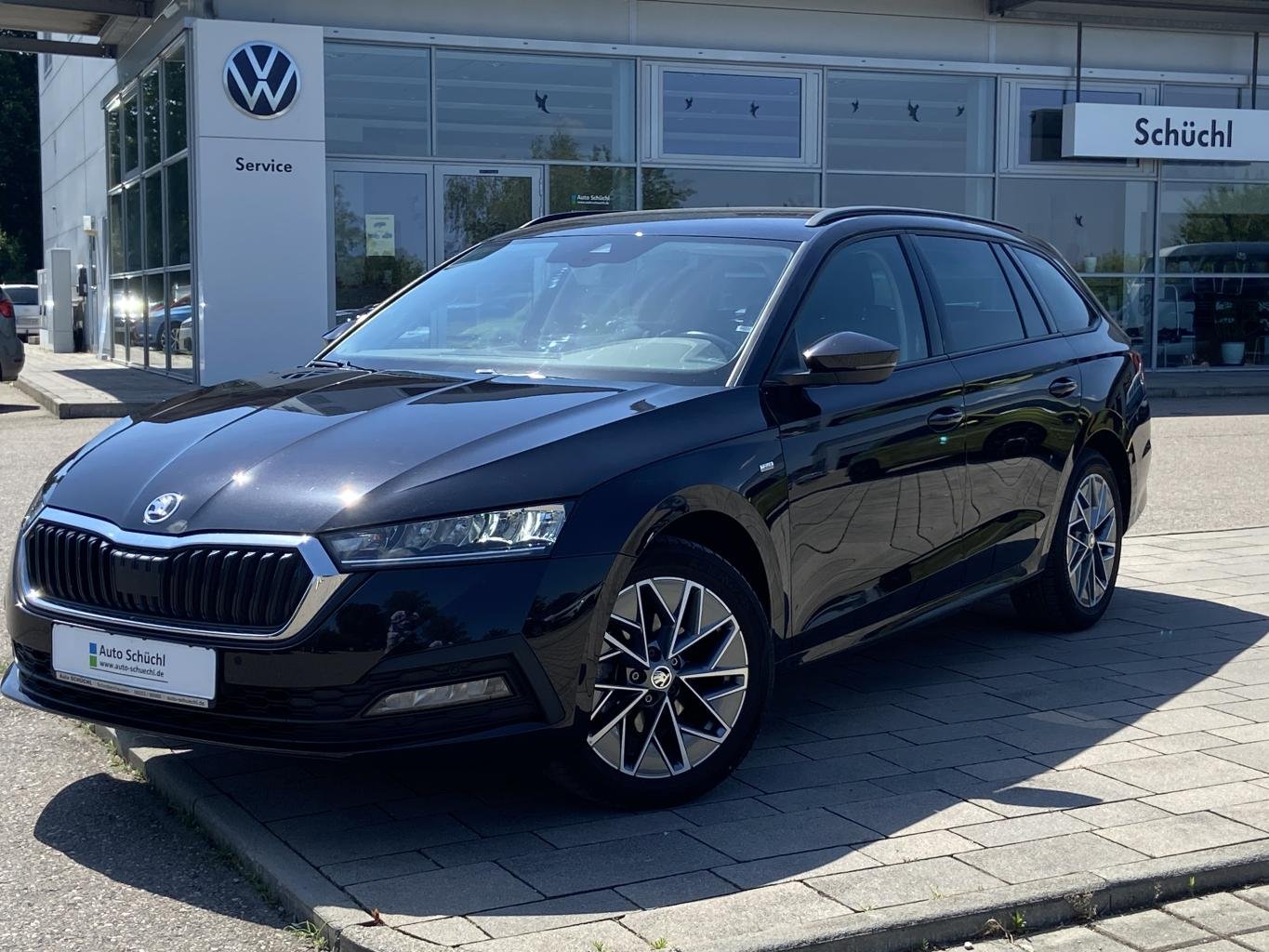 Skoda Octavia Combi 2.0 TDI DSG Ambition AHK+SMART-LINK+VIRTUAL-COCKPIT+NAVI-COLUMBUS+LED+DAB+PDC+4xSHZ+ACC+KEYLESS+BLUETOOTH+LANE-ASSIST