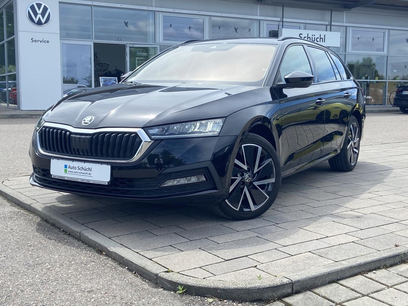 Skoda Octavia Combi 2.0 TDI DSG CLEVER AHK+18
