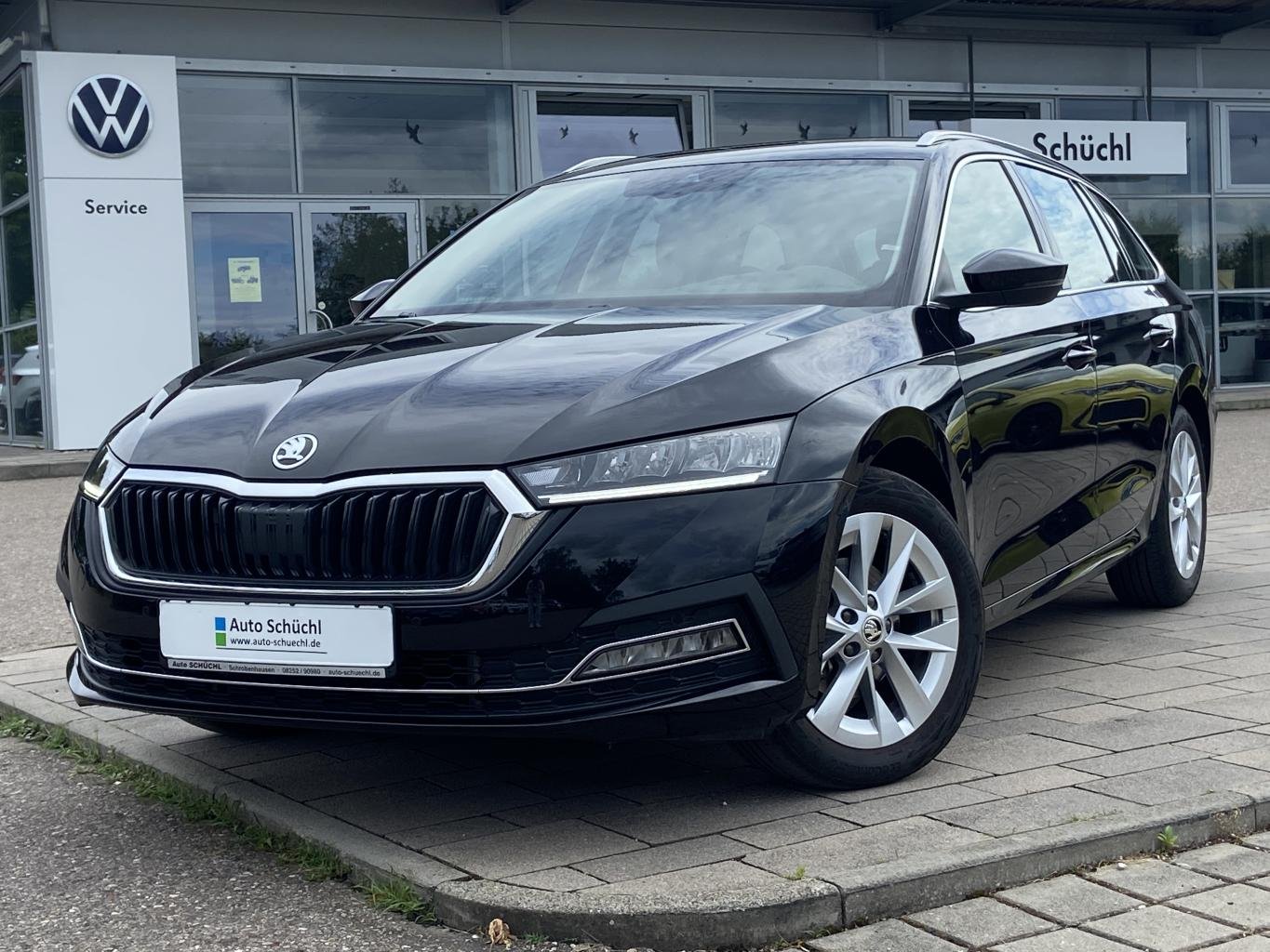 Skoda Octavia Combi 1.5 TSI e-TEC DSG HEAD-UP+SMART-LINK+VIRTUAL-COCKPIT+NAVI-COLUMBUS+LED+DAB+SHZ+PDC+ACC+KEYLESS+LANE-ASSIST
