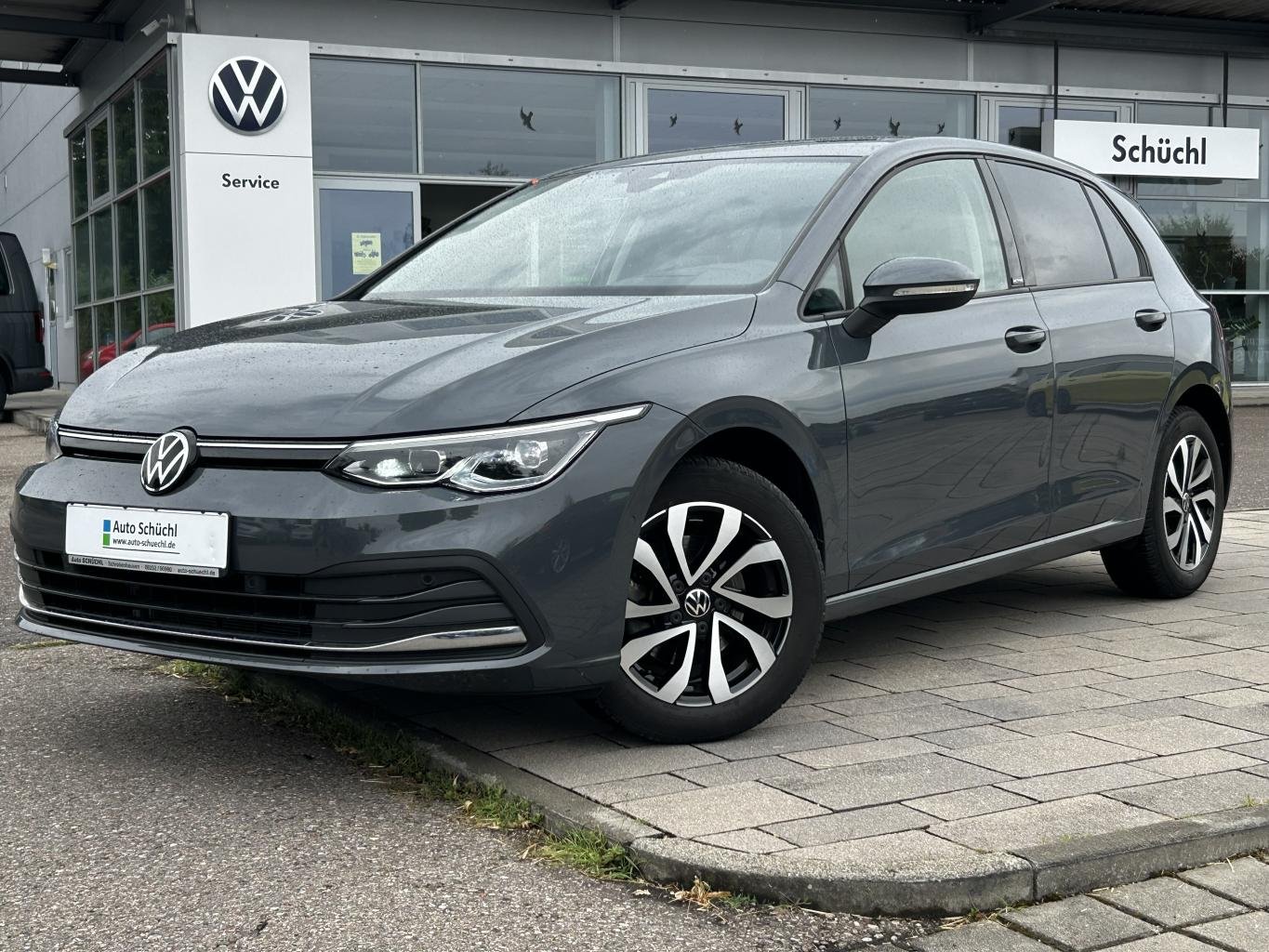 Volkswagen Golf 1.5 TSI LIFE STANDHEIZUNG+HEAD-UP+ACC+APP-CONNECT+ACTIVE-INFO+ACC+LANE-ASSIST+NAVI+LED+PARKASSIST+DAB+4xSHZ+ACC+BLUETOOTH