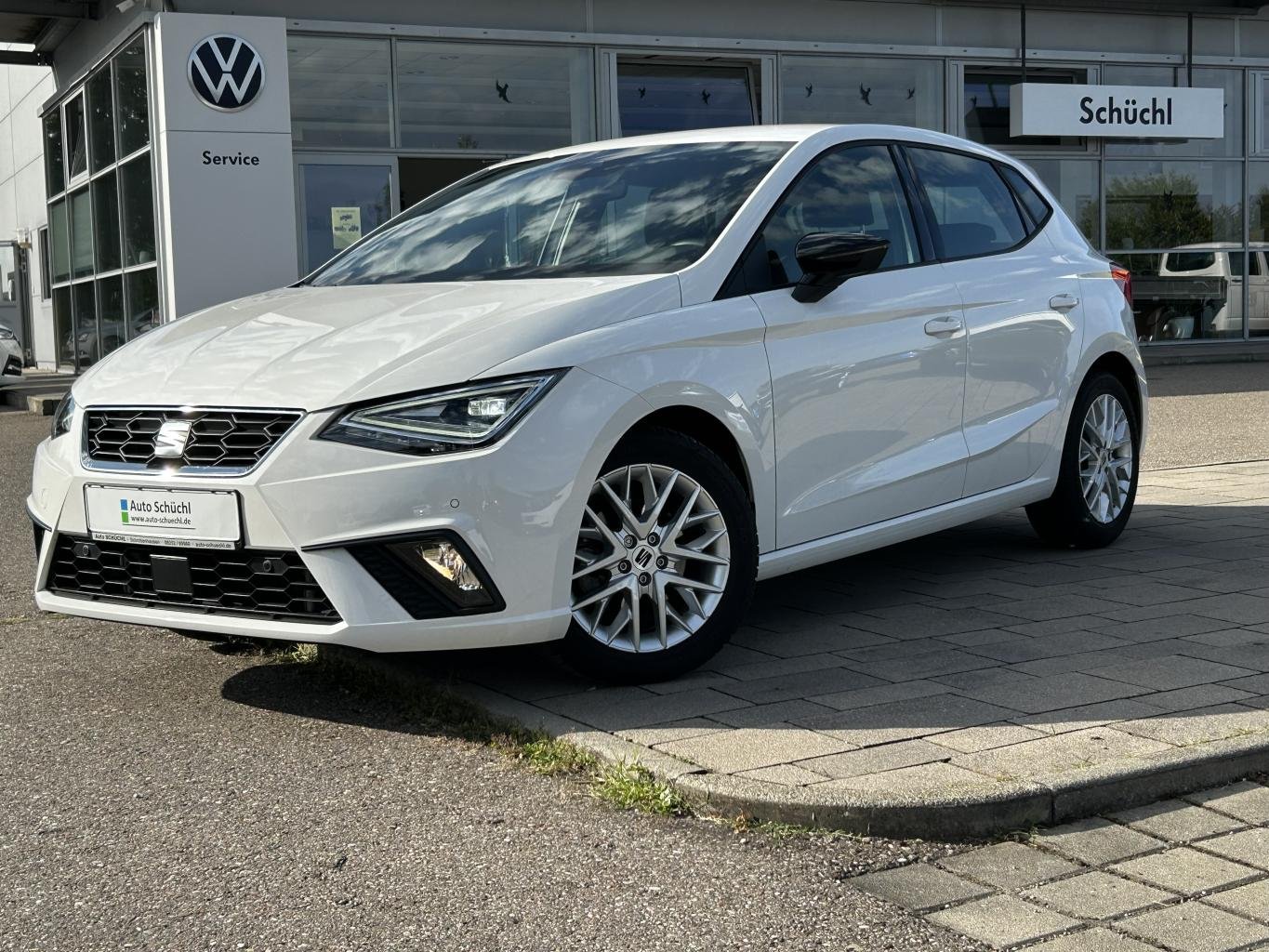 Seat Ibiza 1.0 TSI DSG FR VIRTUAL-COCKPIT+NAVI-PRO+KAMERA+LED+FULL-LINK+DAB+LANE-ASSIST+PDC+BLUETOOTH+GRA