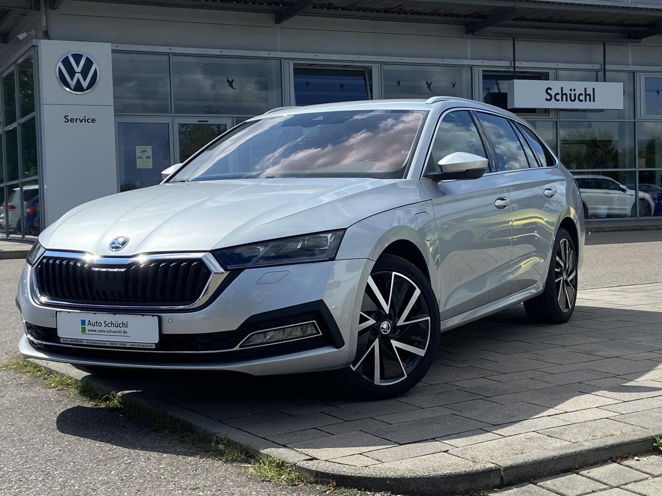 Skoda Octavia Combi 1.4 TSI DSG eHybrid iV SMART-LINK+VIRTUAL-COCKPIT+NAVI-COLUMBUS+LED+MATRIX-LED+18