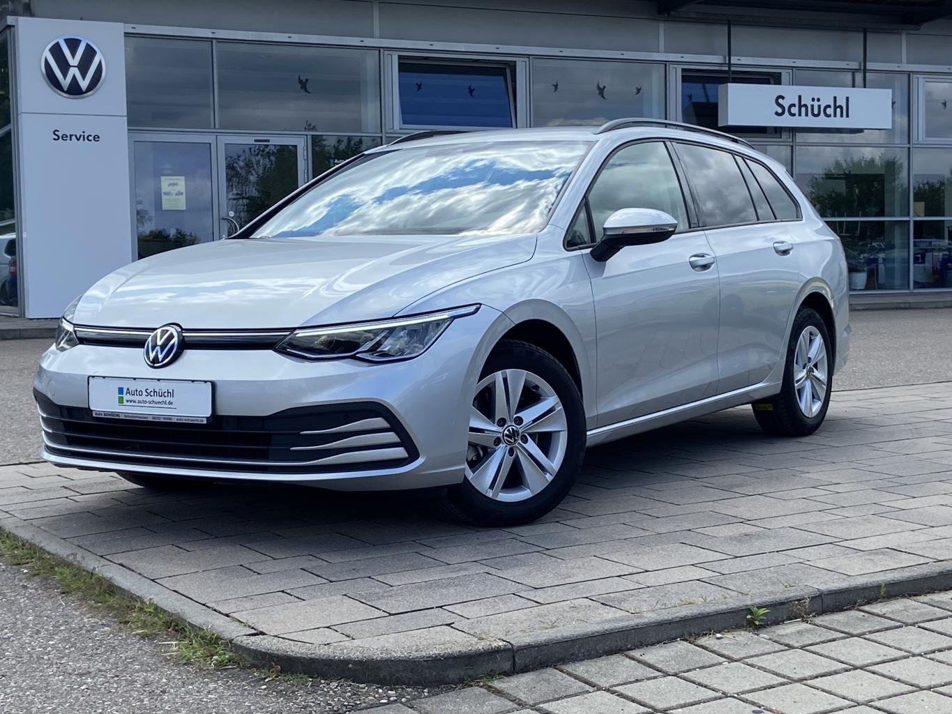 Volkswagen Golf Variant 2.0 TDI DSG Life APP-CONNECT+AHK+ACTIVE-INFO+BUSINESS-PREMIUM+BEHEIZBARES-LENKRAD+NAVI+LED+DAB+SHZ+PDC+ACC+TRAVEL-ASSIST+BLUETOOTH+LANE-ASSIST