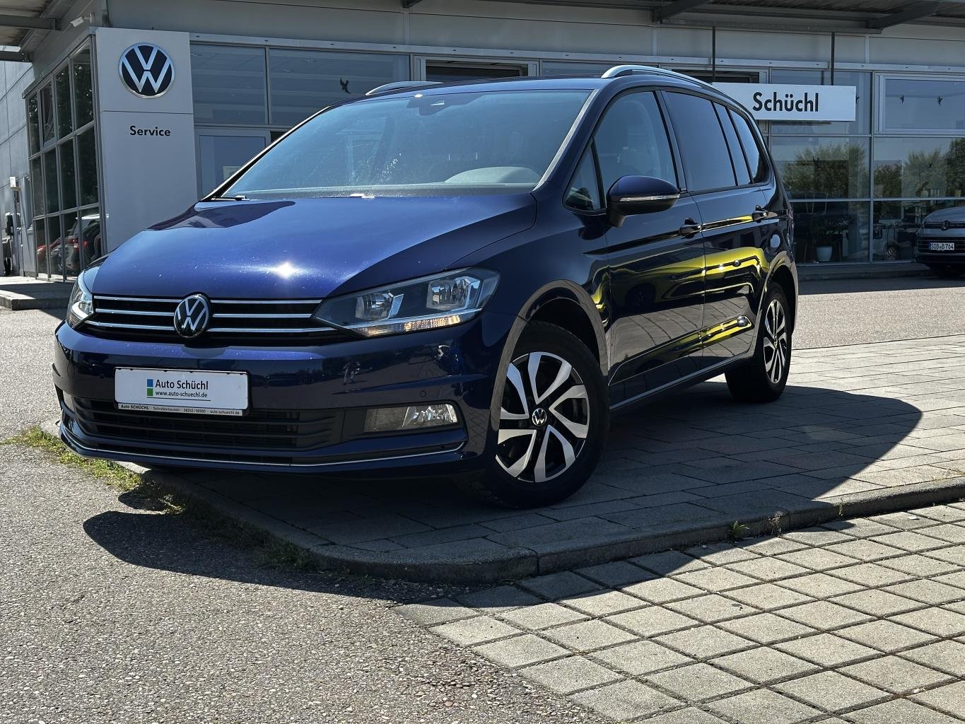 Volkswagen Touran 1.5 TSI COMFORTLINE ACTIVE AHK+APP-CONNECT+VIRTUAL-COCKPIT+KAMERA+NAVI+KEYLESS+DAB+LANE-ASSIST+SHZ+PDC+BLUETOOTH+ACC+KEYLESS+EASY-OPEN+EL.HECKKLAPPE