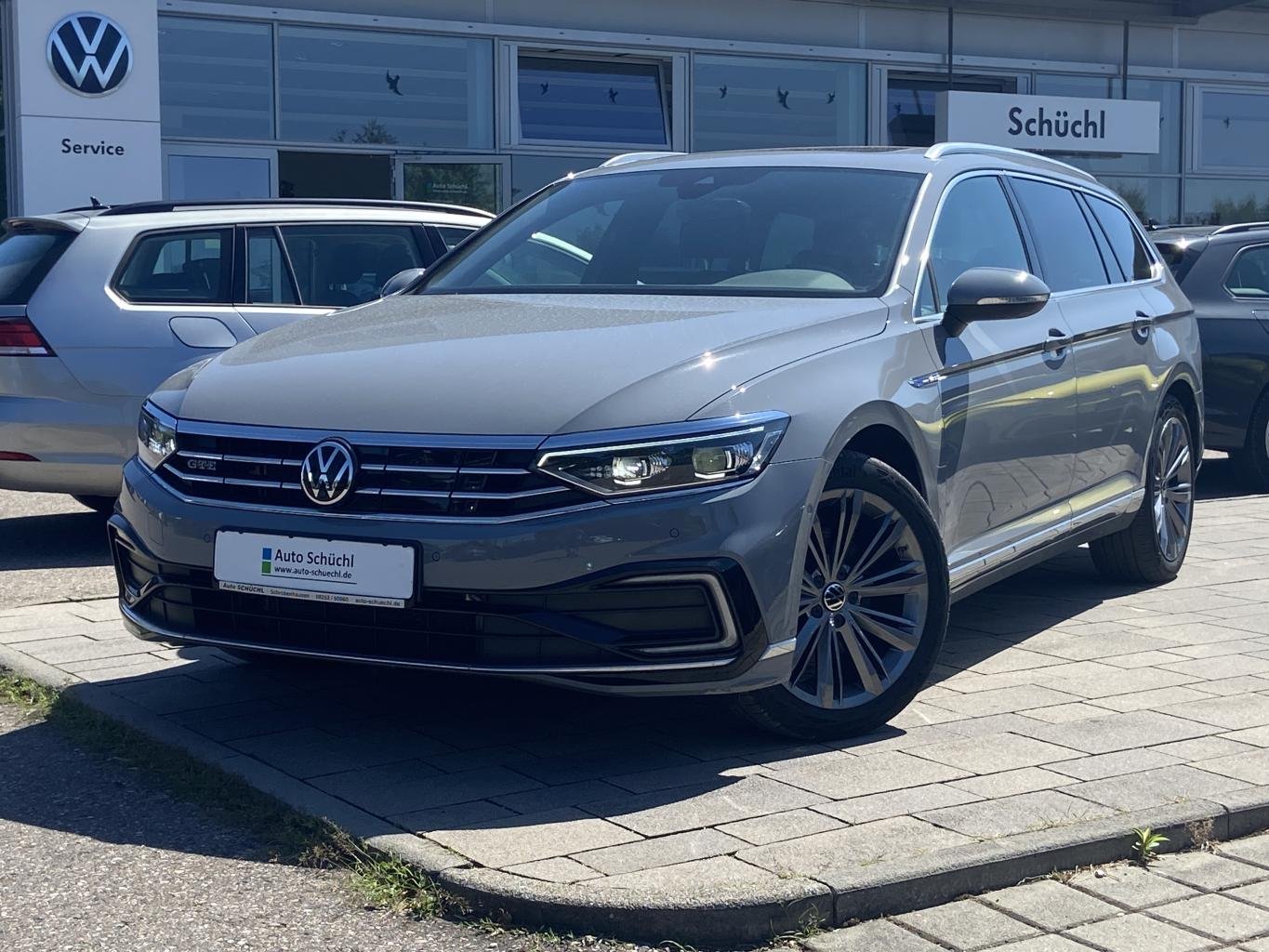 Volkswagen Passat Variant GTE 1.4 TSI DSG PANORAMA+AHK+APP-CONNECT+360-KAMERA+LED+ACTIVE-INFO+NAVI+LED+PARKASSIST+KEYLESS+DAB+SHZ+ACC+KEYLESS+BLUETOOTH+LANE-ASSIST+IQ-LIGHT MATRIX-LED+18