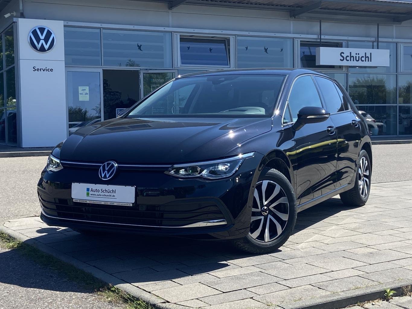 Volkswagen Golf 1.5 TSI GARANTIE STANDHEIZUNG+HEAD-UP+ACC+APP-CONNECT+ACTIVE-INFO+ACC+LANE-ASSIST+KAMERA+NAVI+LED+PARKASSIST+DAB+4xSHZ+ACC+BLUETOOTH