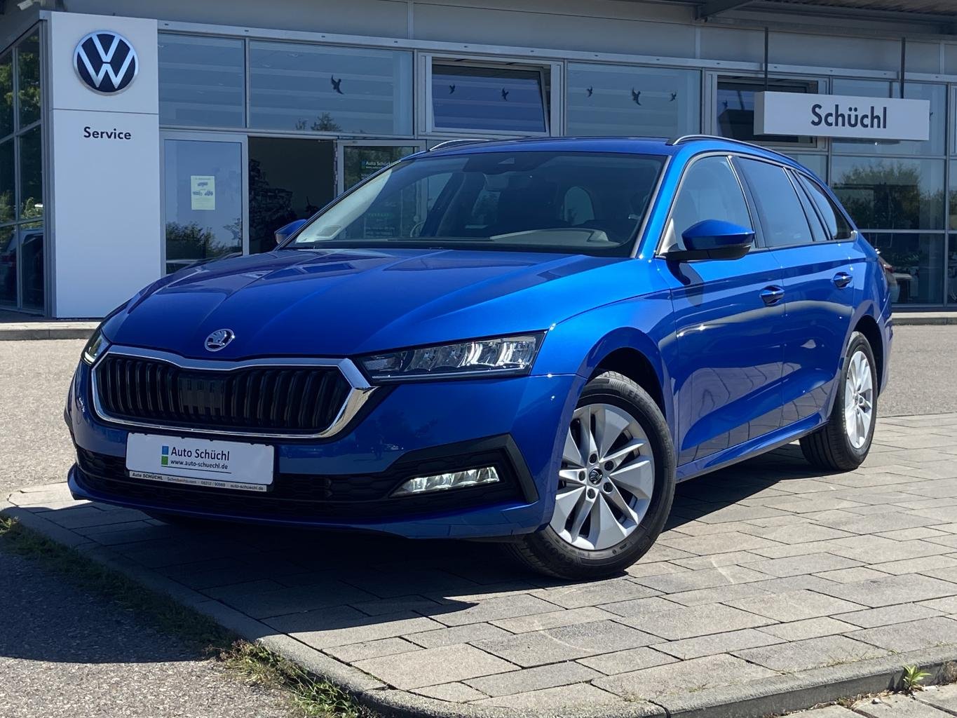 Skoda Octavia Combi 2.0 TDI DSG Ambition AHK+SMART-LINK+VIRTUAL-COCKPIT+NAVI-COLUMBUS+KAMERA+LED+DAB+PDC+4xSHZ+ACC+KEYLESS+LANE-ASSIST+LED+DIGITALES COCKPIT