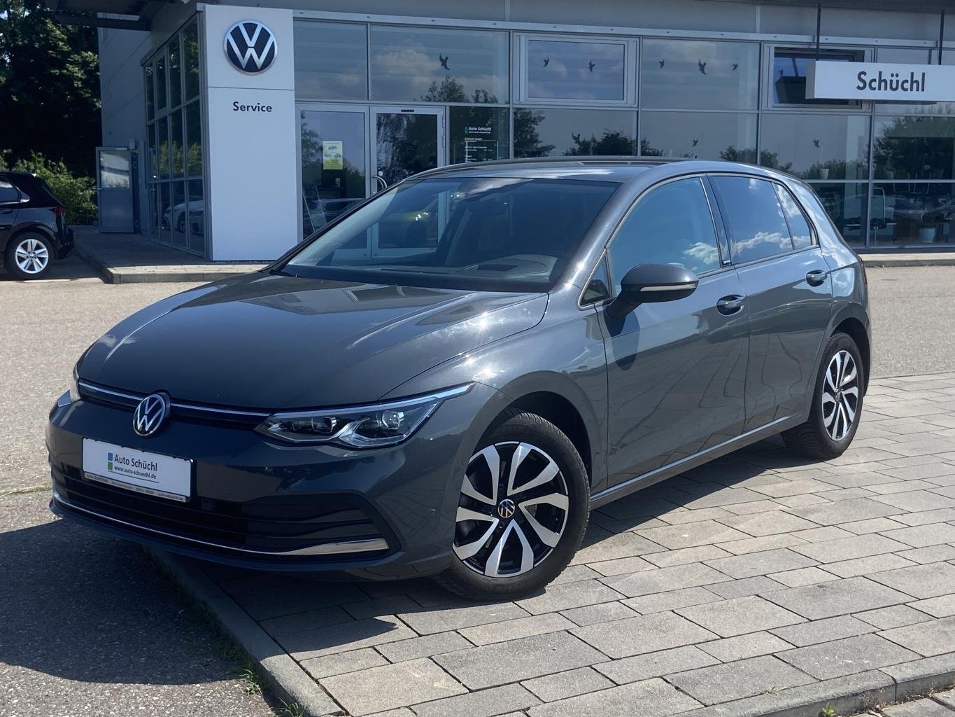 Volkswagen Golf 1.5 TSI  ACTIVE AHK+STANDHEIZUNG+HEAD-UP+ACC+APP-CONNECT+ACTIVE-INFO+ACC+LANE-ASSIST+NAVI+LED+PARKASSIST+DAB+4xSHZ+ACC+BLUETOOTH+GARANTIE