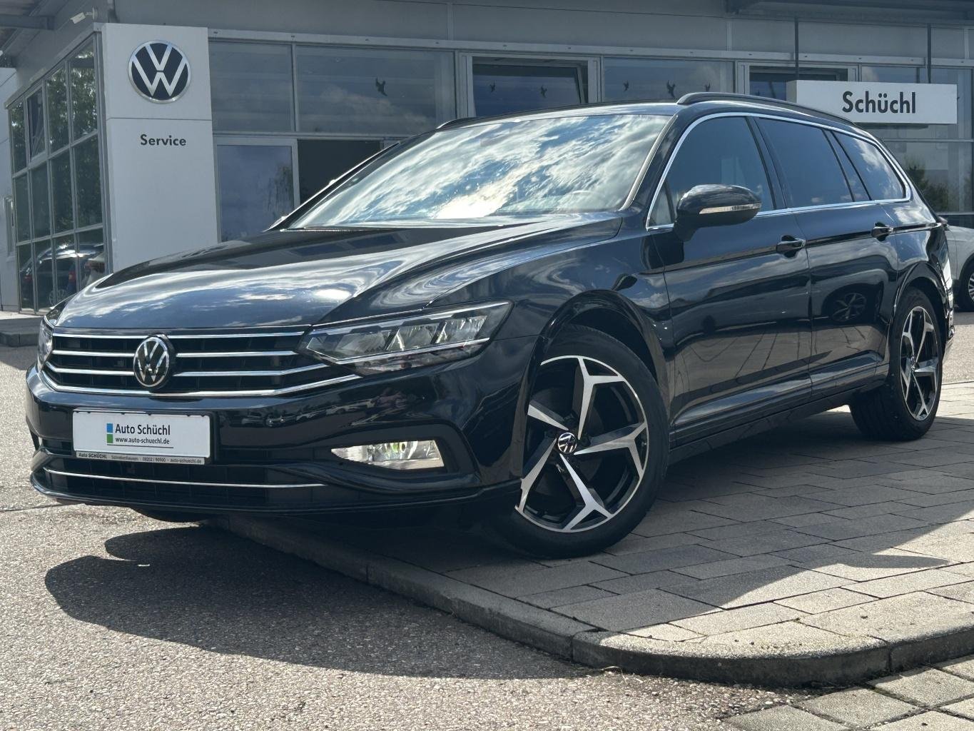 Volkswagen Passat Variant 2.0 TDI DSG R-Line Business AHK+APP-CONNECT+ACC+LANE-ASSIST+KAMERA+LED+ACTIVE-INFO+NAVI+KEYLESS+DAB+SHZ+PDC+ACC+KEYLESS+BLUETOOTH