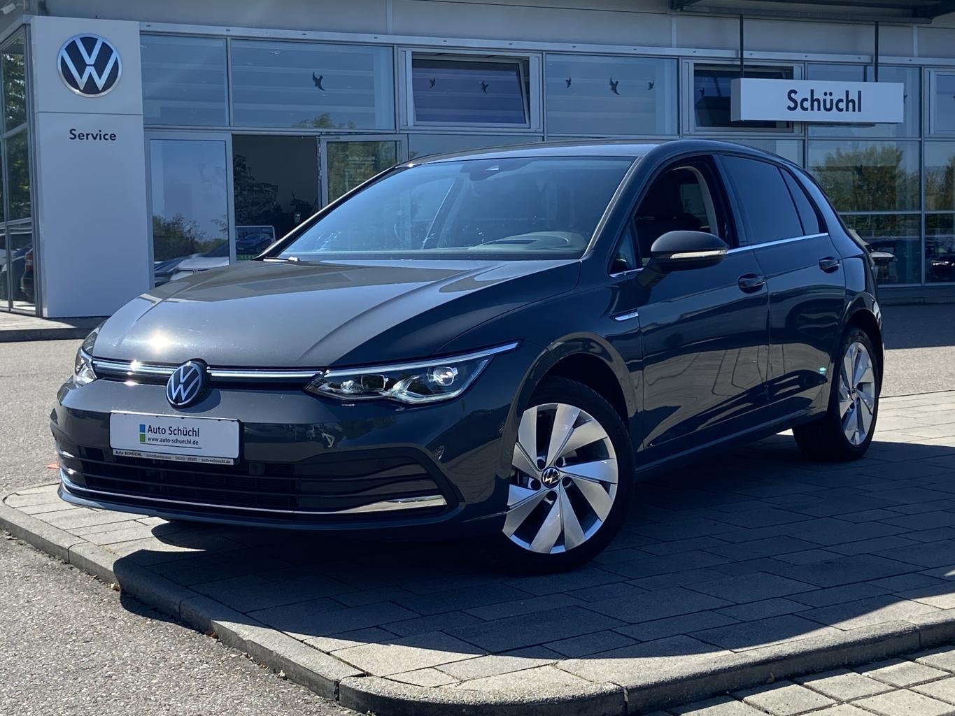 Volkswagen Golf 1.5 eTSI DSG Style HEAD-UP+HARMAN-KARDON+APP-CONNECT+ACTIVE-INFO+ACC+LANE-ASSIST+KAMERA+LED+NAVI+ACC+DAB+SHZ+PDC+KEYLESS
