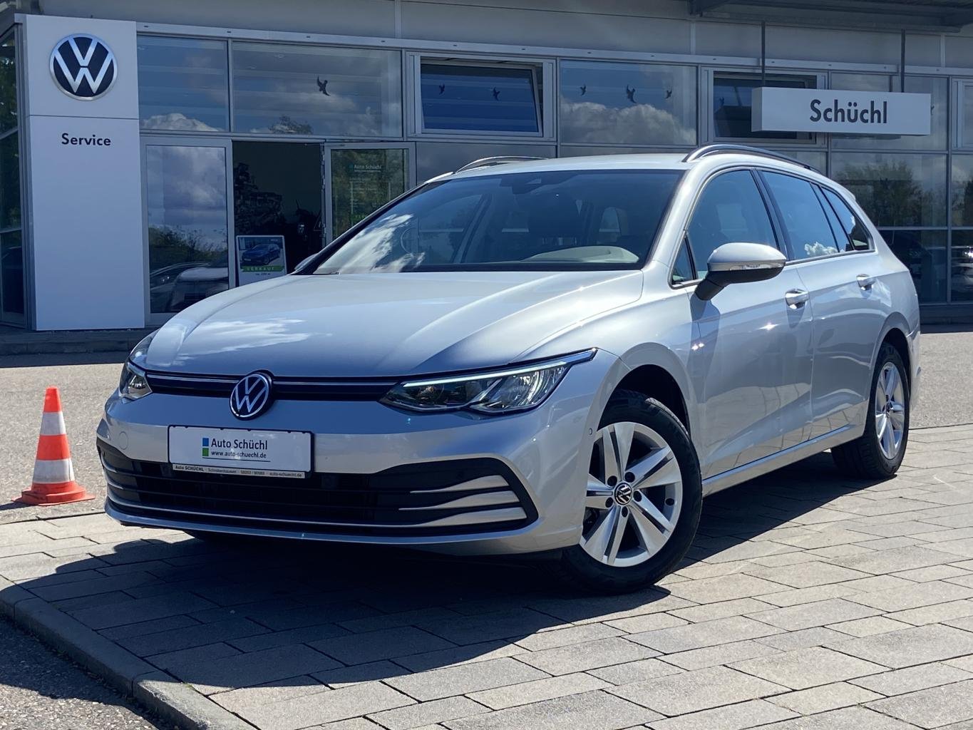 Volkswagen Golf Variant 1.5 TSI Life ACC+APP-CONNECT+ACTIVE-INFO+ACC+LANE-ASSIST+NAVI+LED+ACC+PARKASSIST+DAB+SHZ