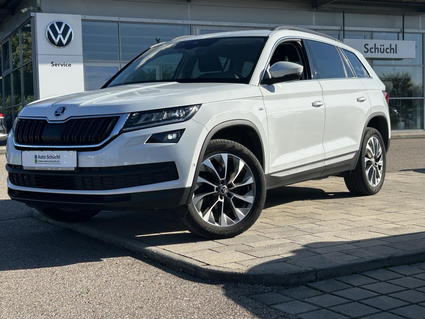 Skoda Kodiaq 2.0 TSI DSG 4x4 Clever 7-SITZER AHK+SMART-LINK+VIRTUAL-COCKPIT+NAVI+KAMERA+LED+PARKASSIST+KEYLESS+DAB+4xSHZ+ACC+KEYLESS+BLUETOOTH+LANE-ASSIST
