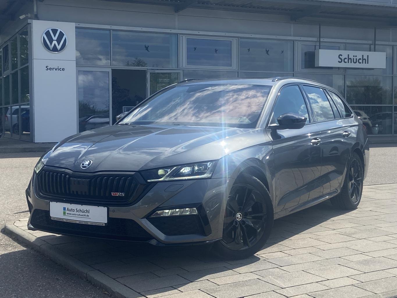 Skoda Octavia Combi RS 2.0 TSI PANORAMA+AHK+SMART-LINK+VIRTUAL-COCKPIT+NAVI-COLUMBUS+LED+MATRIX-LED+DAB+LANE-ASSIST+SHZ+PDC+GRA+KEYLESS+BLUETOOTH