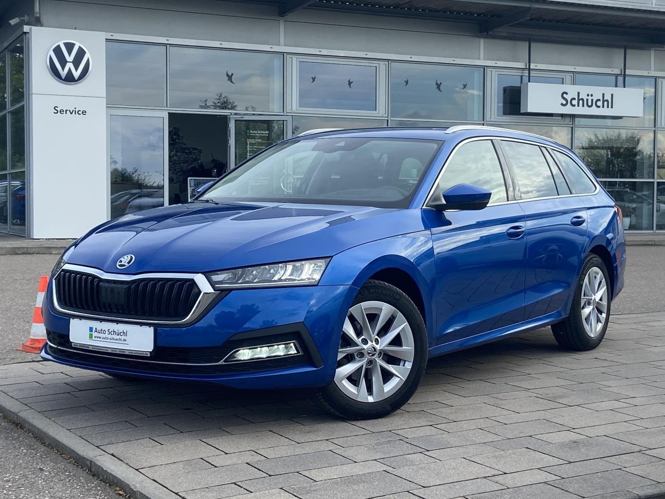 Skoda Octavia Combi 2.0 TDI DSG Style HEAD-UP+SMART-LINK+VIRTUAL-COCKPIT+NAVI-COLUMBUS+KAMERA+LED+ACC+DAB+PDC+4xSHZ+KEYLESS+BLUETOOTH+LANE-ASSIST