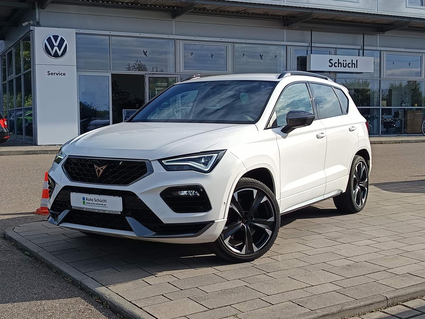 Cupra Ateca 2.0 TSI DSG 4-DRIVE 360-KAMERA+VIRTUAL-COCKPIT+NAVI-PRO+LED+FULL-LINK+PARKASSIST+DAB+SHZ+GRA+KEYLESS