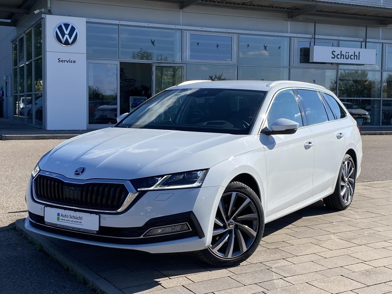 Skoda Octavia Combi 1.5 eTSI DSG AHK+EL.HECK+HEAD-UP+SMART-LINK+VIRTUAL-COCKPIT+NAVI-COLUMBUS+KAMERA+LED+MATRIX+ACC+DAB+PDC+4xSHZ+KEYLESS+LANE-ASSIST