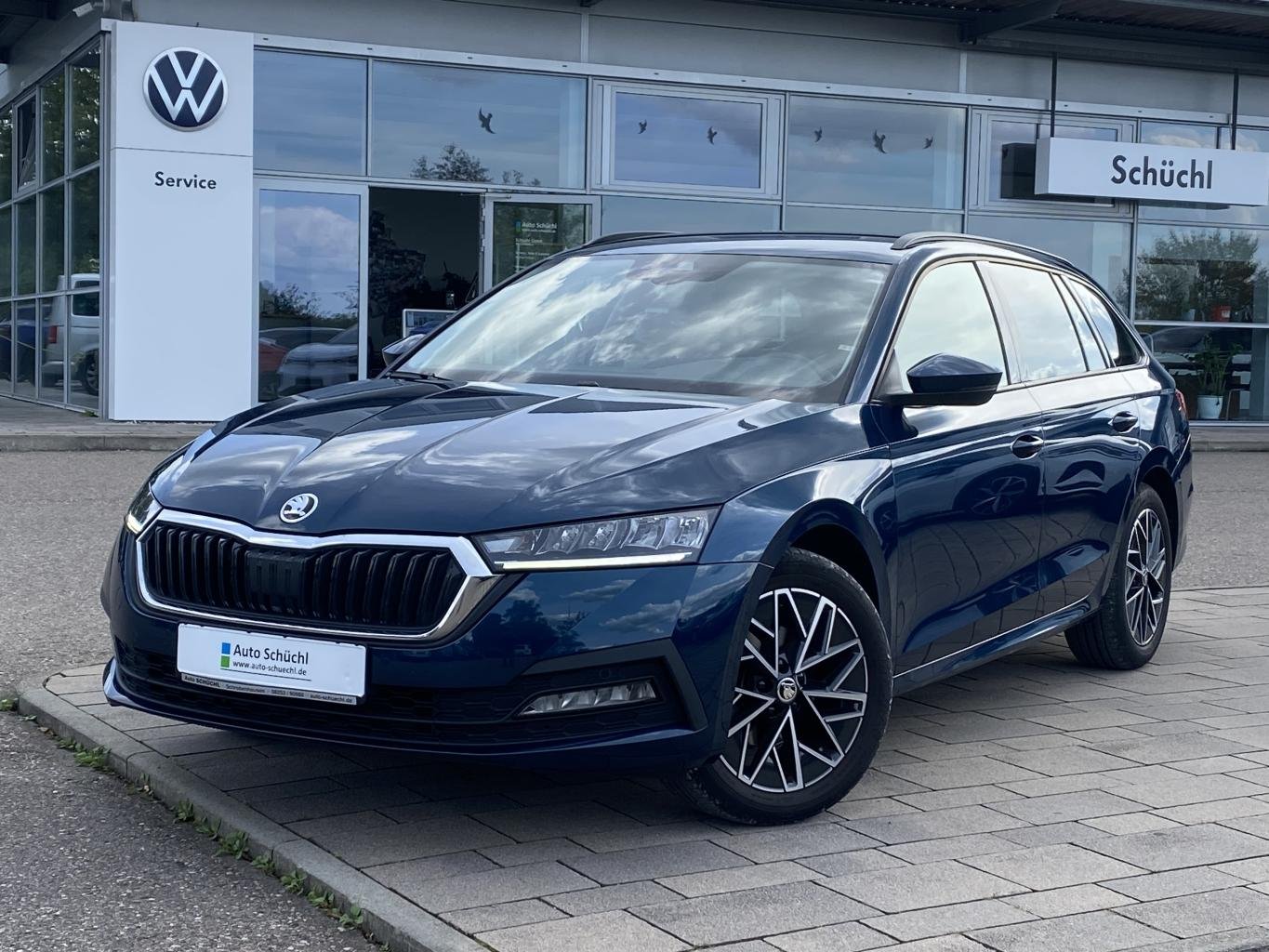 Skoda Octavia Combi 1.5 TSI AMBITION AHK+SMART-LINK+VIRTUAL-COCKPIT+NAVI-COLUMBUS+LED+DAB+LANE-ASSIST+SHZ+PDC+GRA+BLUETOOTH