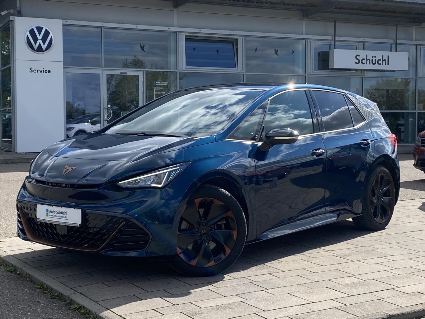 Cupra Born e-Boost 170KW+WÄRMEPUMPE+PANORAMA+SUPERSPORTLENKRAD+EL.SCHALENSITZE+BEATS+360-KAMERA+19