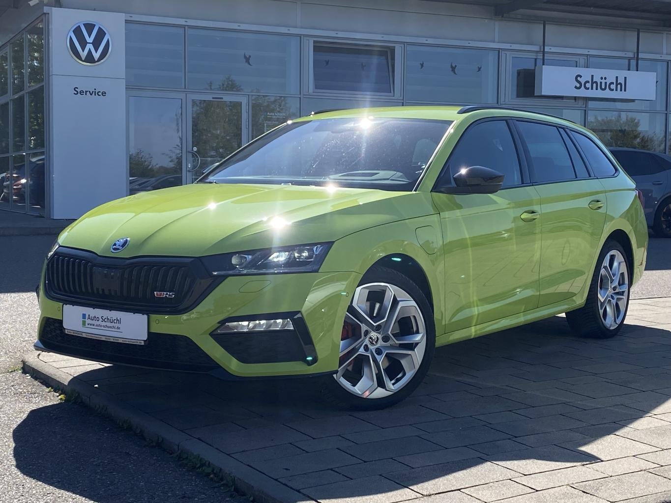 Skoda Octavia Combi RS iV 1.4 TSI DSG eHybrid HEAD-UP+SMART-LINK+VIRTUAL-COCKPIT+NAVI-COLUMBUS+KAMERA+LED+MATRIX-LED+ACC+PARKASSIST+DAB+4xSHZ+KEYLESS+BLUETOOTH+LANE-ASSIST