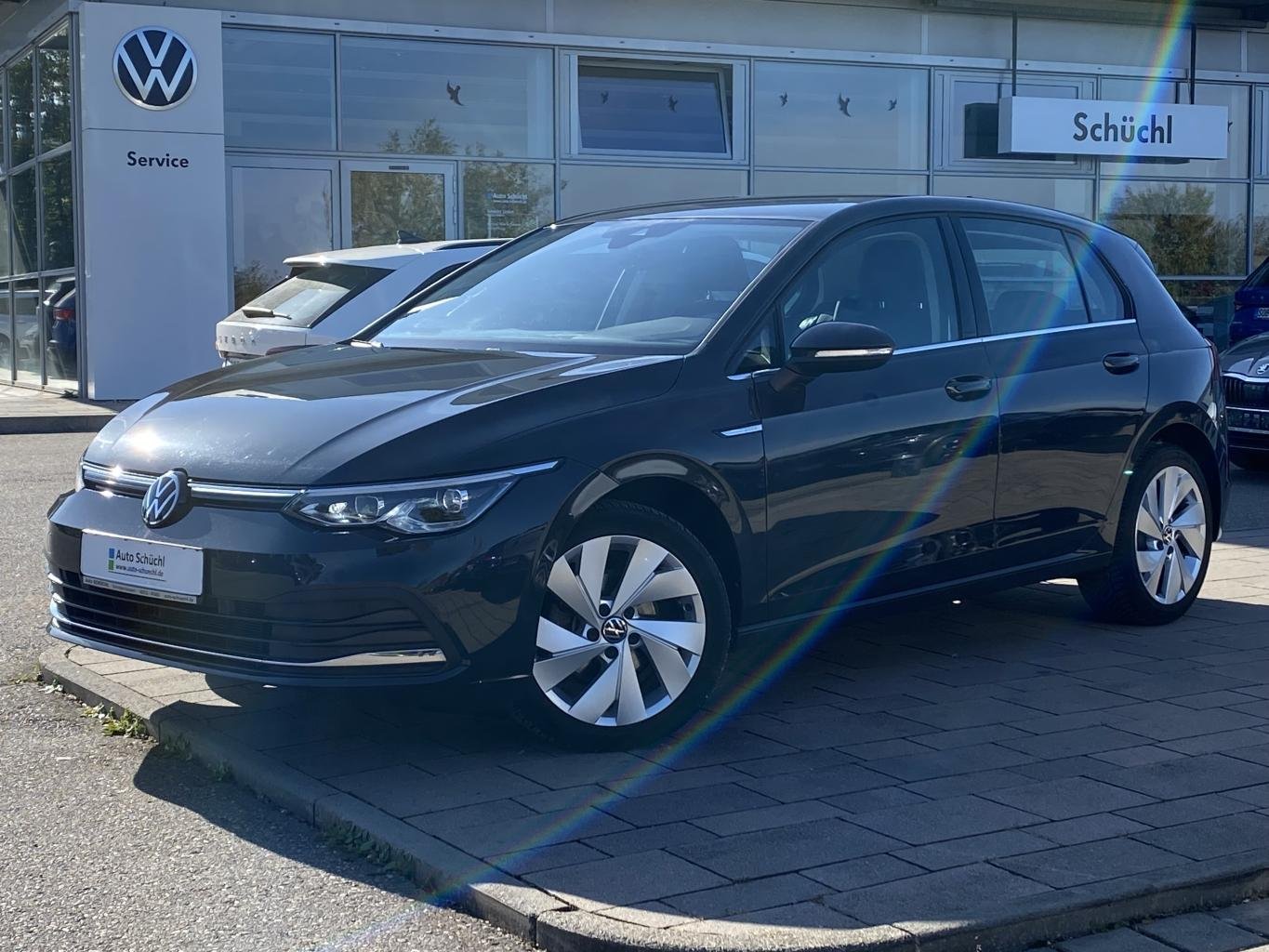 Volkswagen Golf 1.5 TSI DSG STYLE Style AHK+APP-CONNECT+ACTIVE-INFO+ACC+LANE-ASSIST+LED+NAVI+ACC+DAB+SHZ+PDC