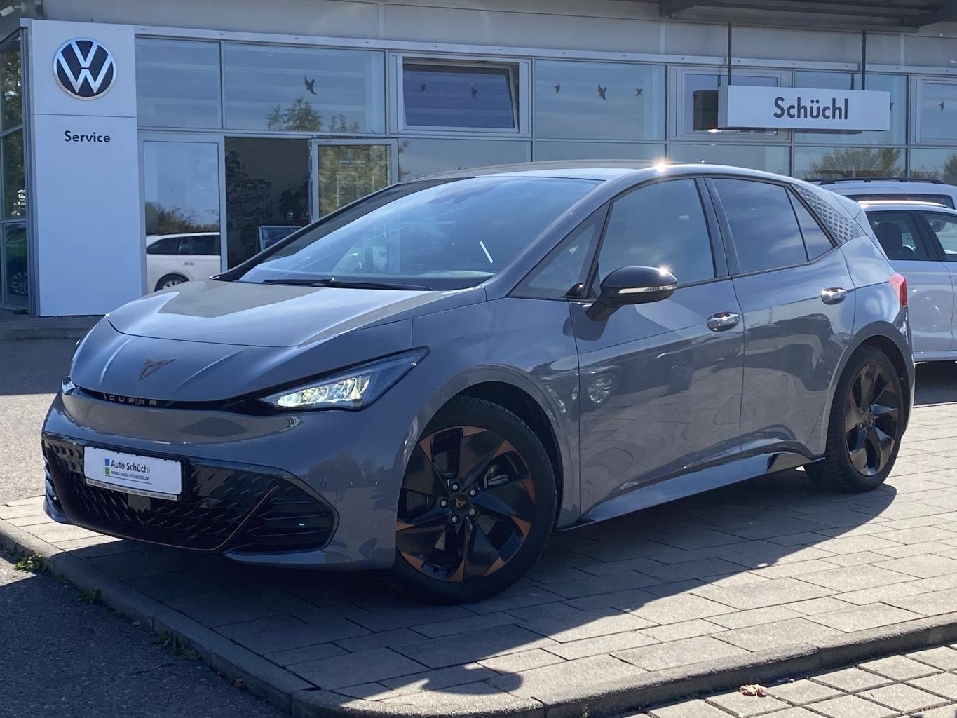 Cupra Born e-Boost 170 kW SUPERSPORTLENKRAD+SCHALENSITZE+FULL-LINK+360-KAMERA+NAVI+LED+CCS+DAB+LANE-ASSIST+SHZ+PDC+ACC+KEYLESS+BLUETOOTH