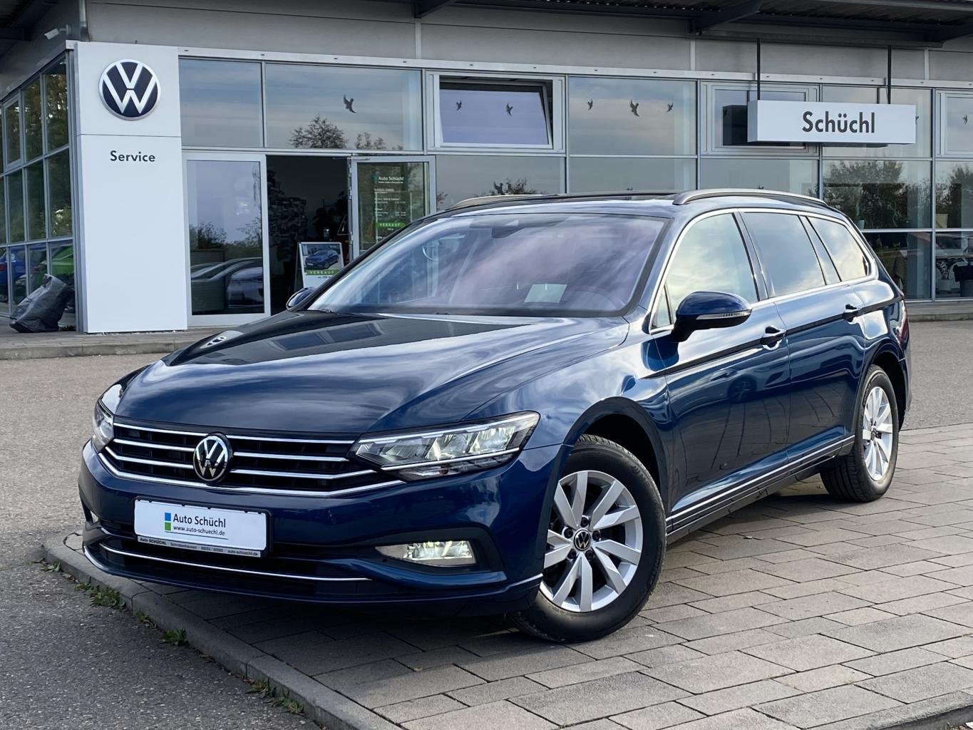 Volkswagen Passat Variant 2.0 TDI DSG Business STANDHEIZUNG+PANORAMA+AHK+HEAD-UP+APP-CONNECT+ACC+LANE-ASSIST+KAMERA+LED+NAVI+ACC+KEYLESS+DAB+SHZ+PDC+KEYLESS+STANDHEIZUNG+BLUETOOTH