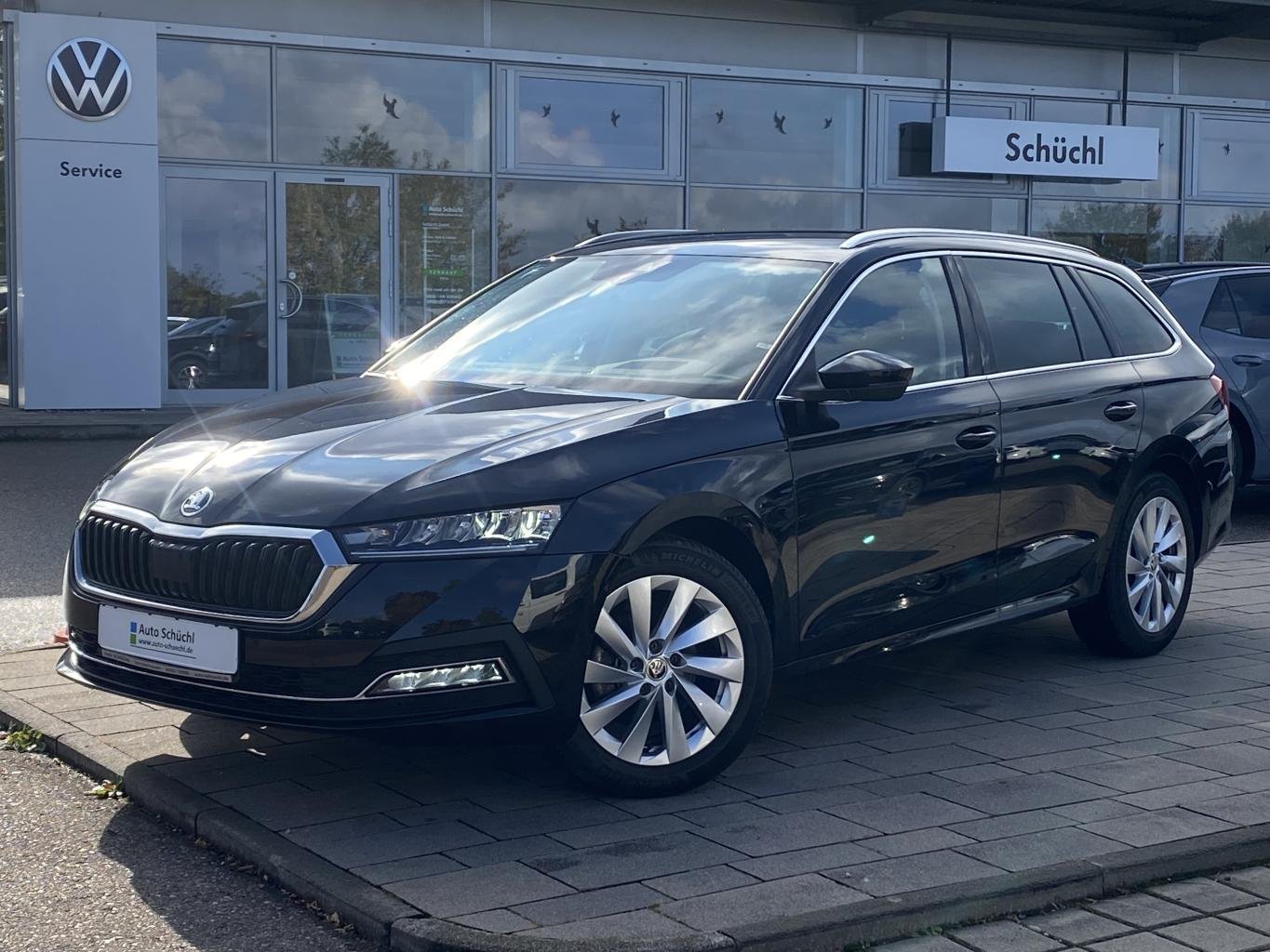 Skoda Octavia Combi 1.5 eTSI DSG Style HEAD-UP+SMART-LINK+VIRTUAL-COCKPIT+NAVI-COLUMBUS+KAMERA+LED+ACC+DAB+PDC+4xSHZ+KEYLESS+LANE-ASSIST