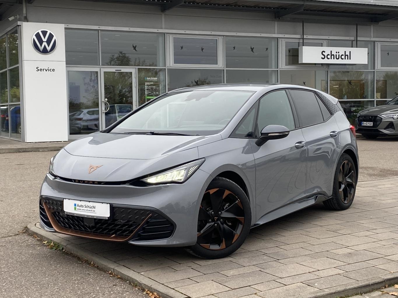 Cupra Born e-Boost 170 kW SUPERSPORTLENKRAD+SCHALENSITZE+FULL-LINK+NAVI+KAMERA+LED+CCS+DAB+LANE-ASSIST+SHZ+PDC+ACC+KEYLESS+BLUETOOTH